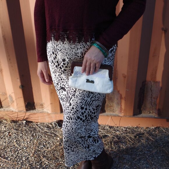 Leopard Print Satin Feel By Timing - Picture 7 of 14